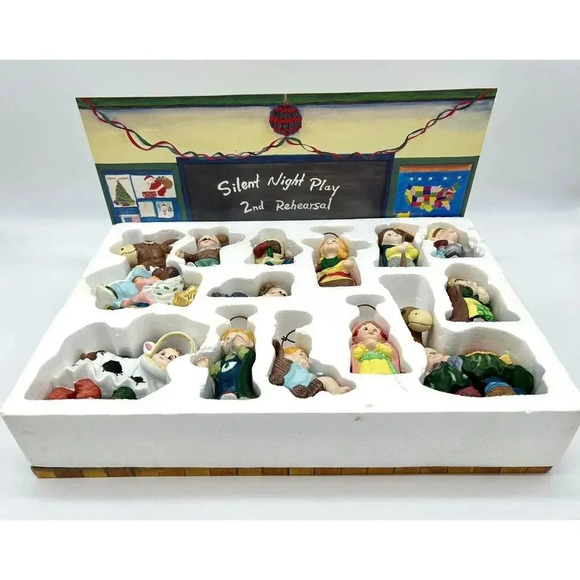 Holiday Expressions Silent Night Play 2nd Rehearsal Nativity Scene Set 12 Figure - Picture 2 of 10